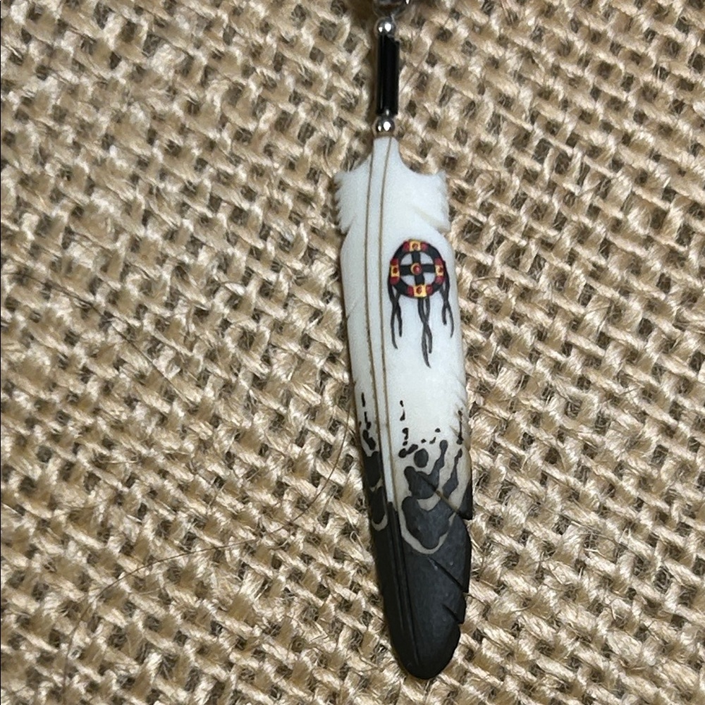 Handcrafted Black and White Feather Ear Cuff - Picture 3 of 7
